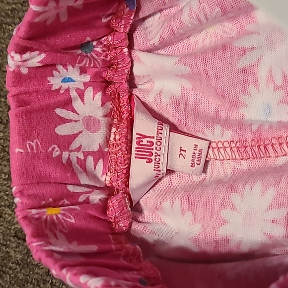JUICY COUTURE BRAND TODDLER GIRL'S RUFFLED FLORAL PINK SHORTS SIZE 2T - Picture 4 of 6